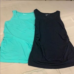 Gap Maternity side ruched tanks. 2 incl. Size L.